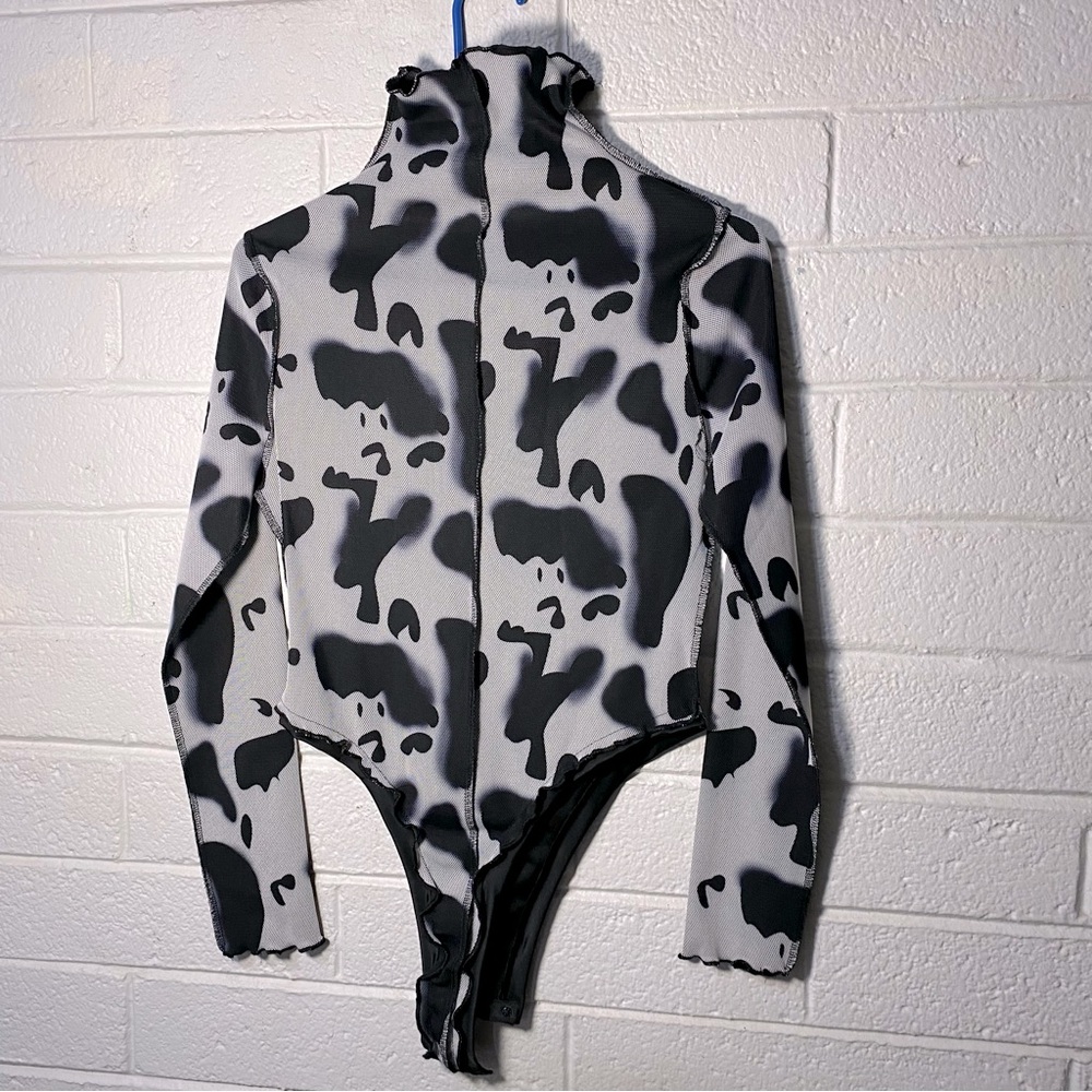 Cool Weird SheIn Bodysuit Thick Stretchy Longsleeve Ruffled Hem Print Longsleeve